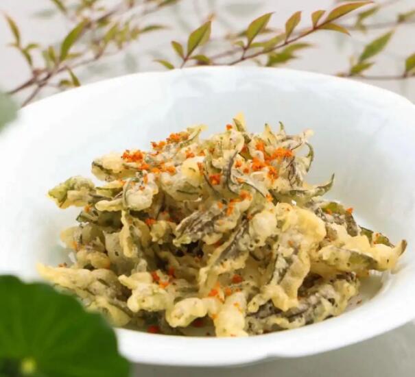 春天踏春野菜美食指南,教你制作荠菜馄饨等家常美味 椒盐香椿芽