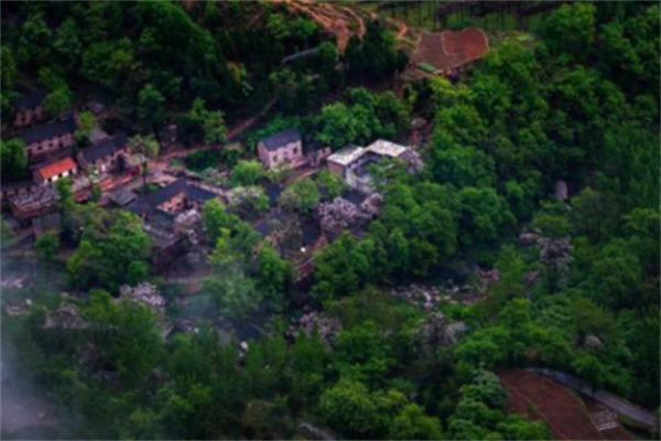 罗姐寨与七星潭,彰显原始山水的自然魅力 罗姐寨