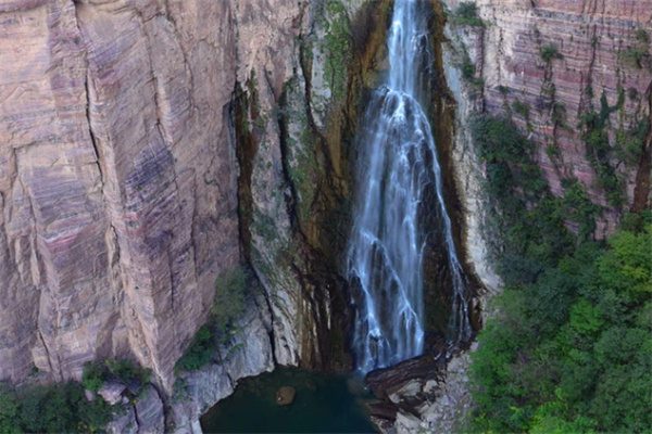 再游九莲山,秋日金黄中的莲花山景与天壶大瀑布 天壶瀑布