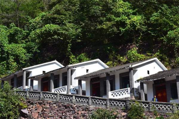 再游九莲山,秋日金黄中的莲花山景与天壶大瀑布 白房子