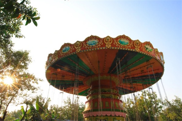 佛山盈香生态园,花海与欢乐世界的完美结合 旋转风车