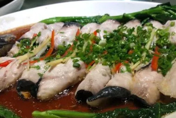 诗意栖居:安吉双鱼堂的宁静与美味 清蒸鸭嘴鱼