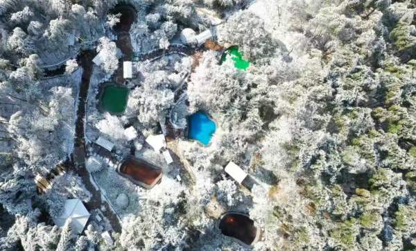 冬天滑雪圣地打卡指南,江南天池等全方位解读 温泉汤池