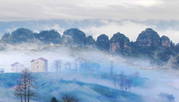 云中的穿岩十九峰