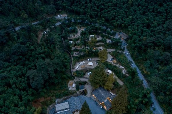 安吉森林露营攻略:三大特色营地体验推荐 屳居万石屋露营公园