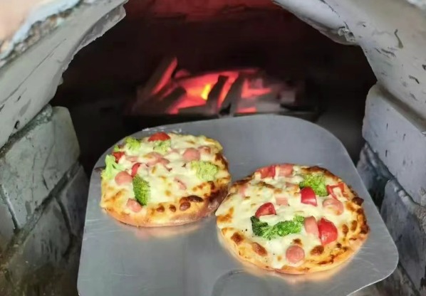山下窑炉的烤披萨